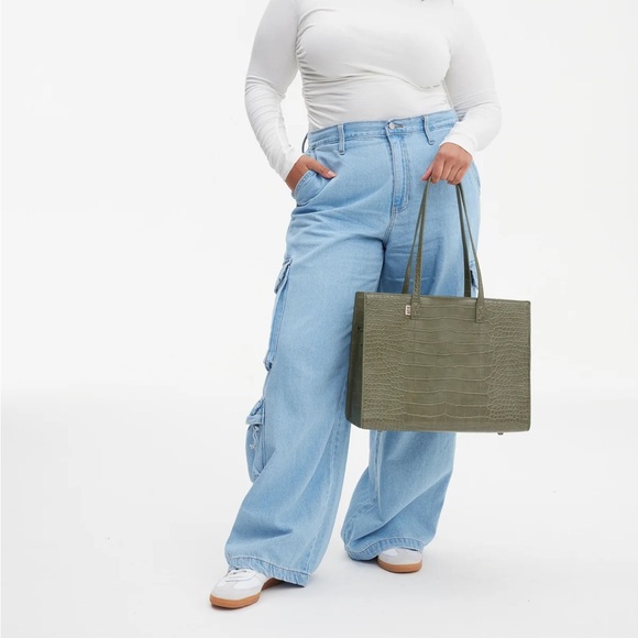 Beis Work Tote - Picture 9 of 9